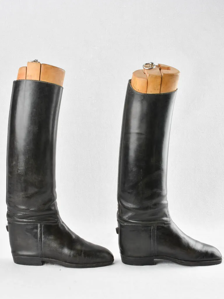 ANTIQUE HORSE RIDING BOOTS (SIZE = 36EU)