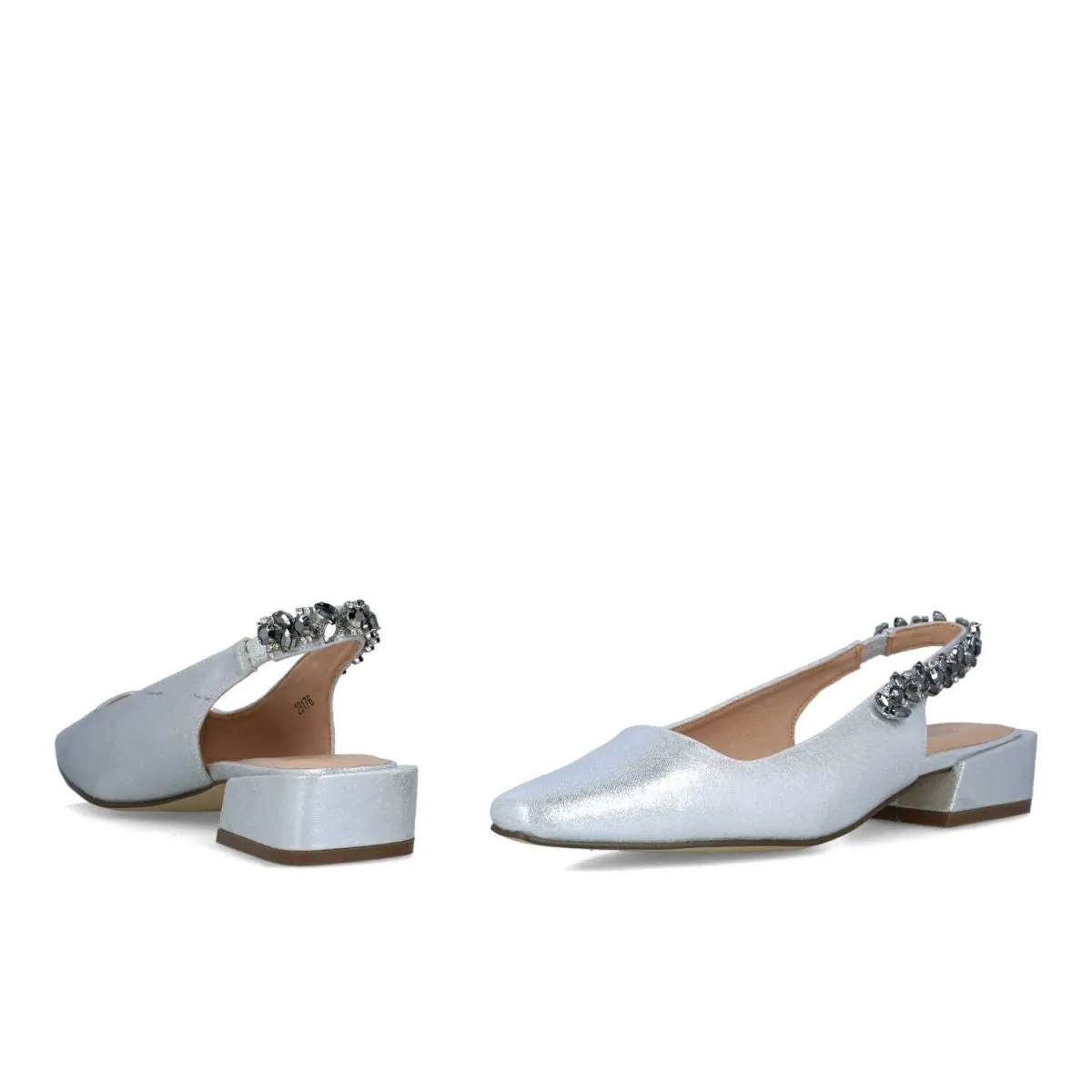 Eunosto Slingbacks in Gold or Silver by Menbur