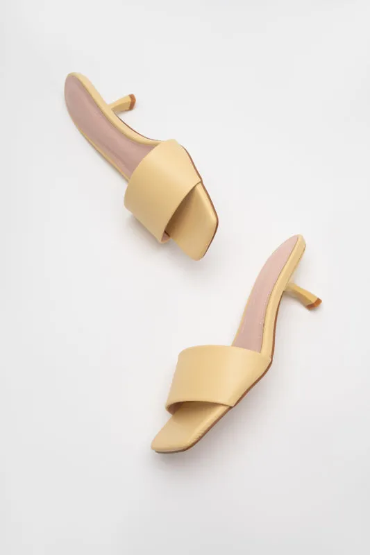 SCULPTURE SPRAY HEEL SLIDE